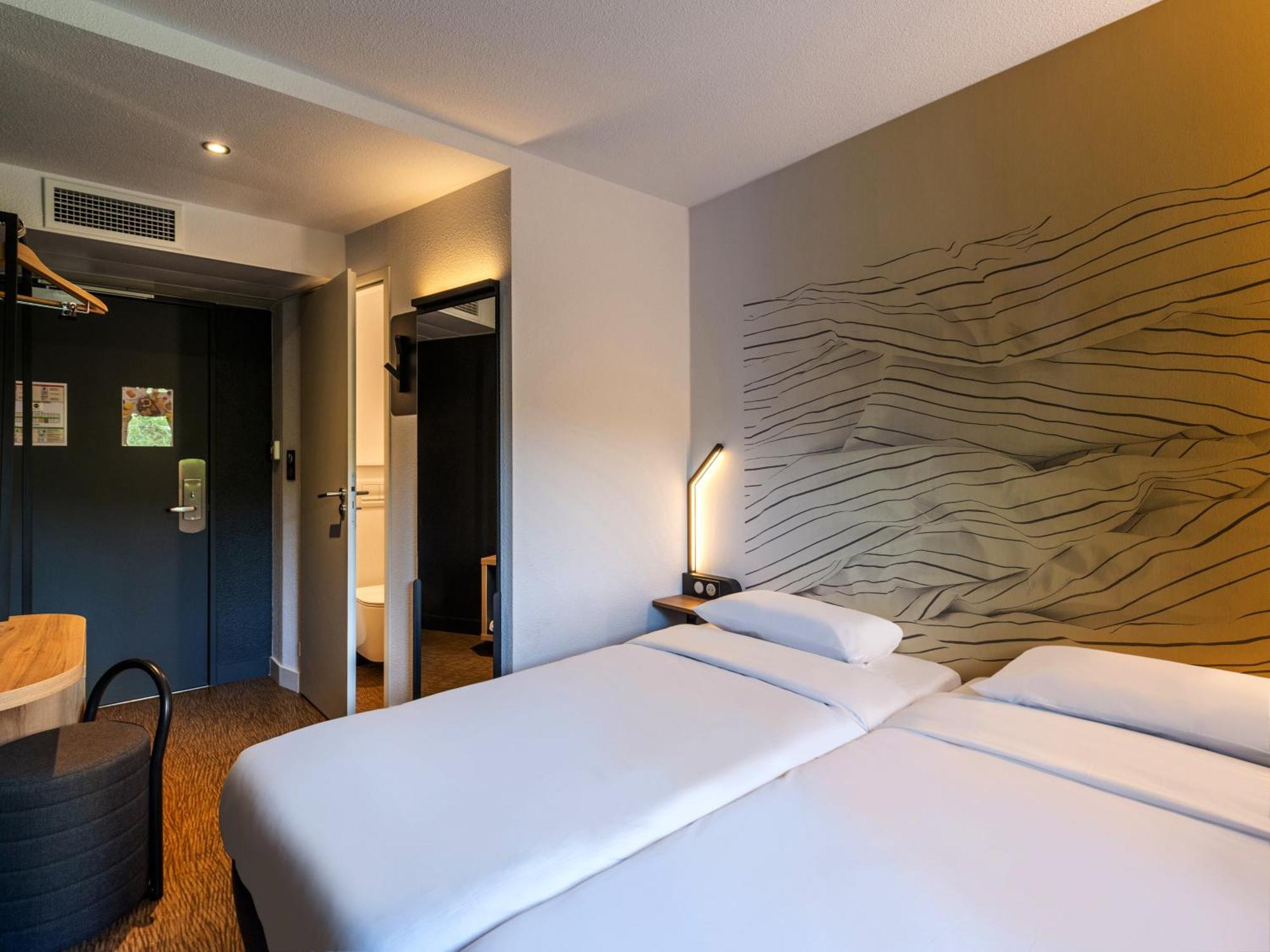 B&B Hotel Cholet Nord Exterior foto