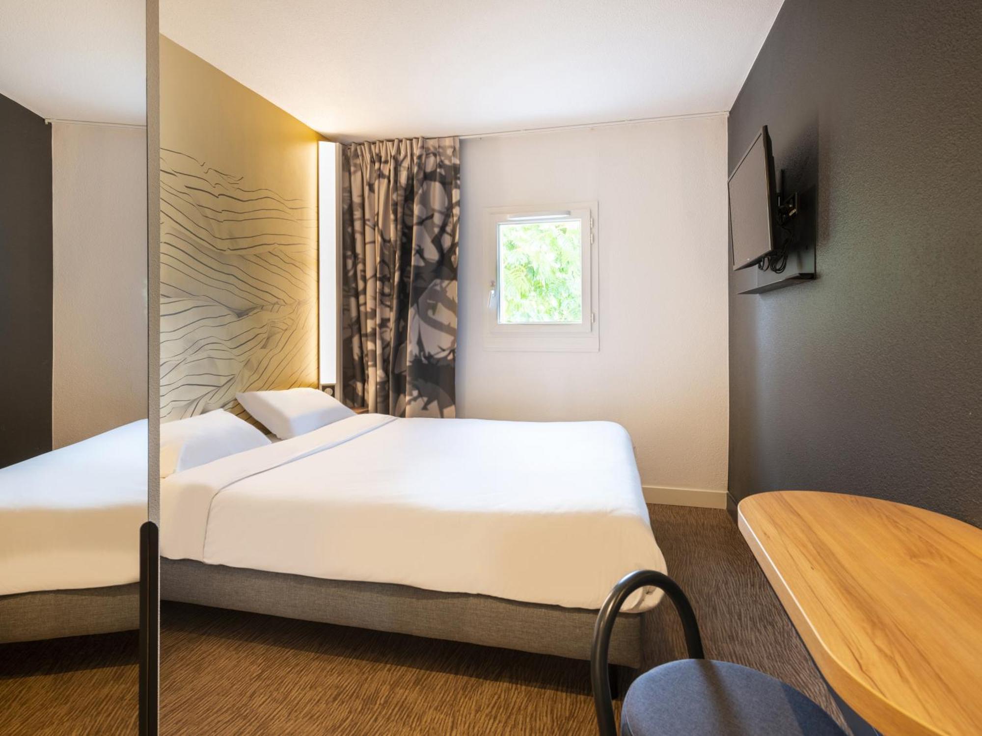 B&B Hotel Cholet Nord Exterior foto
