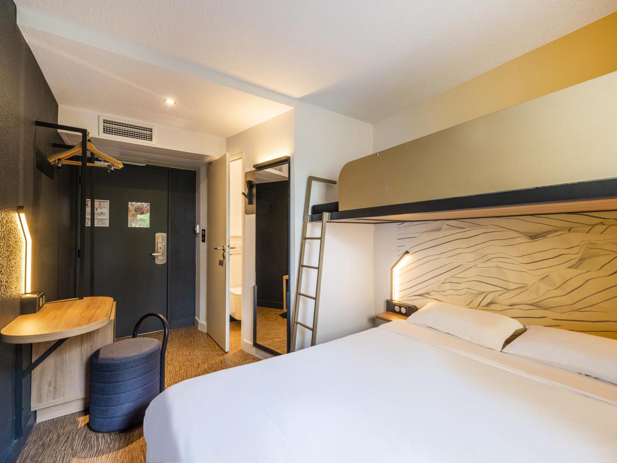 B&B Hotel Cholet Nord Exterior foto