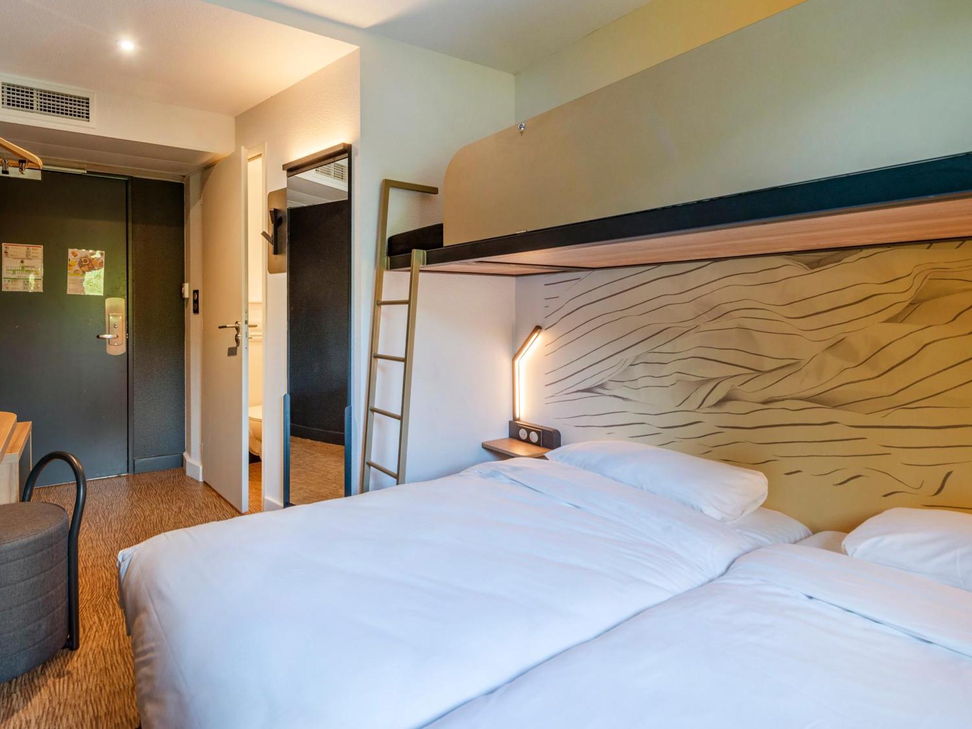 B&B Hotel Cholet Nord Exterior foto