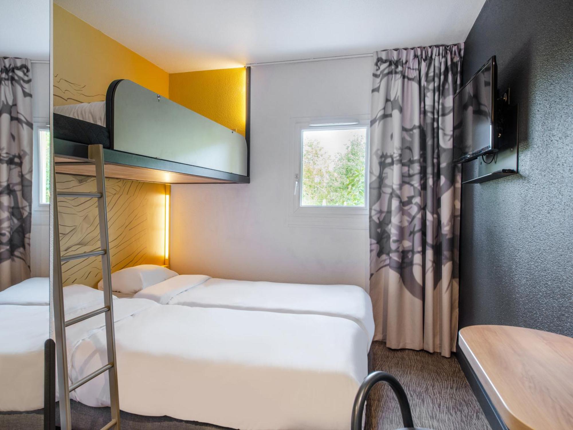 B&B Hotel Cholet Nord Exterior foto