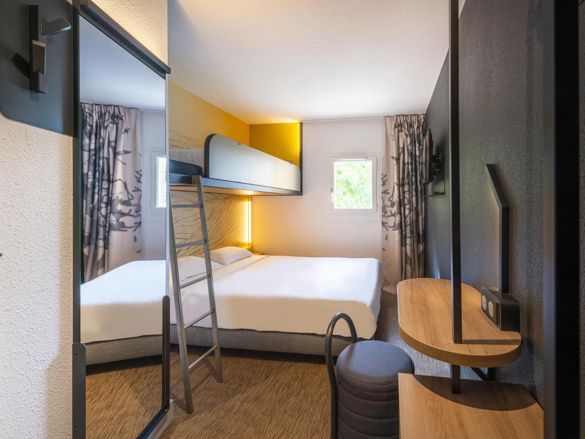 B&B Hotel Cholet Nord Exterior foto