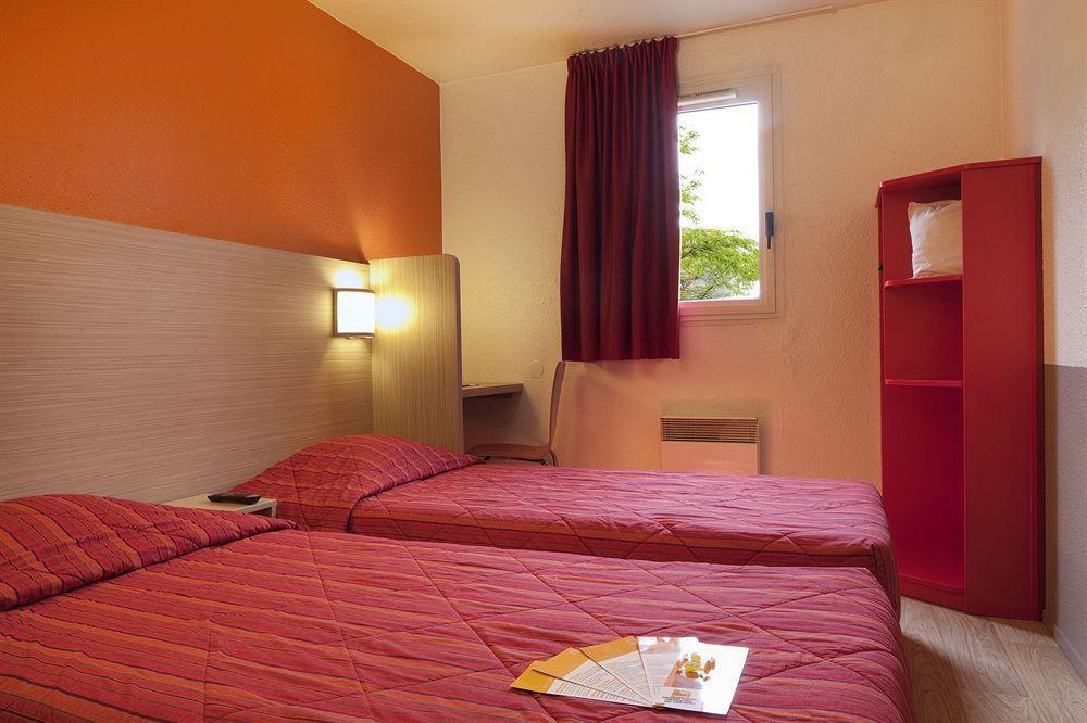 B&B Hotel Cholet Nord Exterior foto