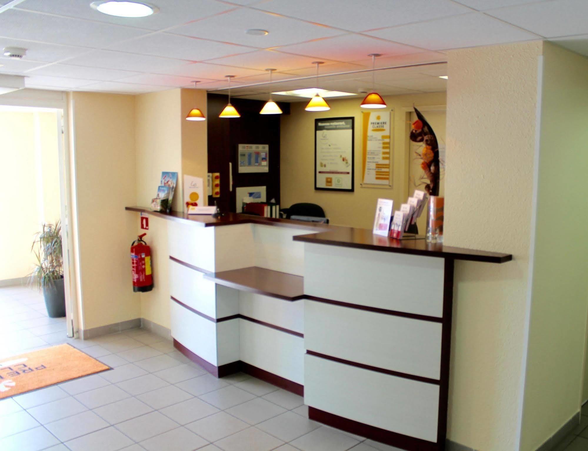 B&B Hotel Cholet Nord Exterior foto
