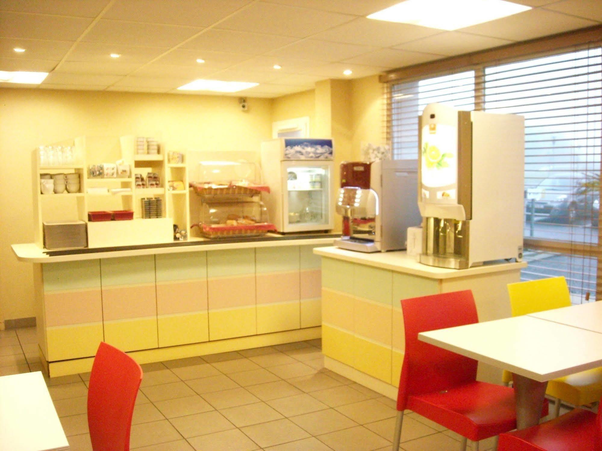 B&B Hotel Cholet Nord Exterior foto